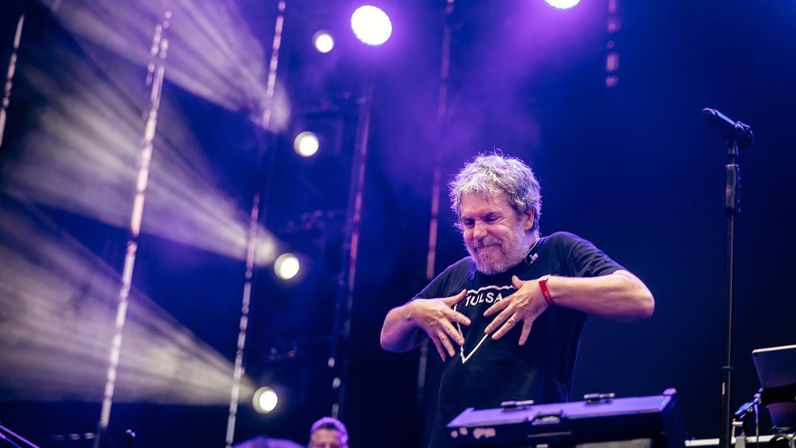 Iván Ferreiro siempre magistral en sus conciertos.