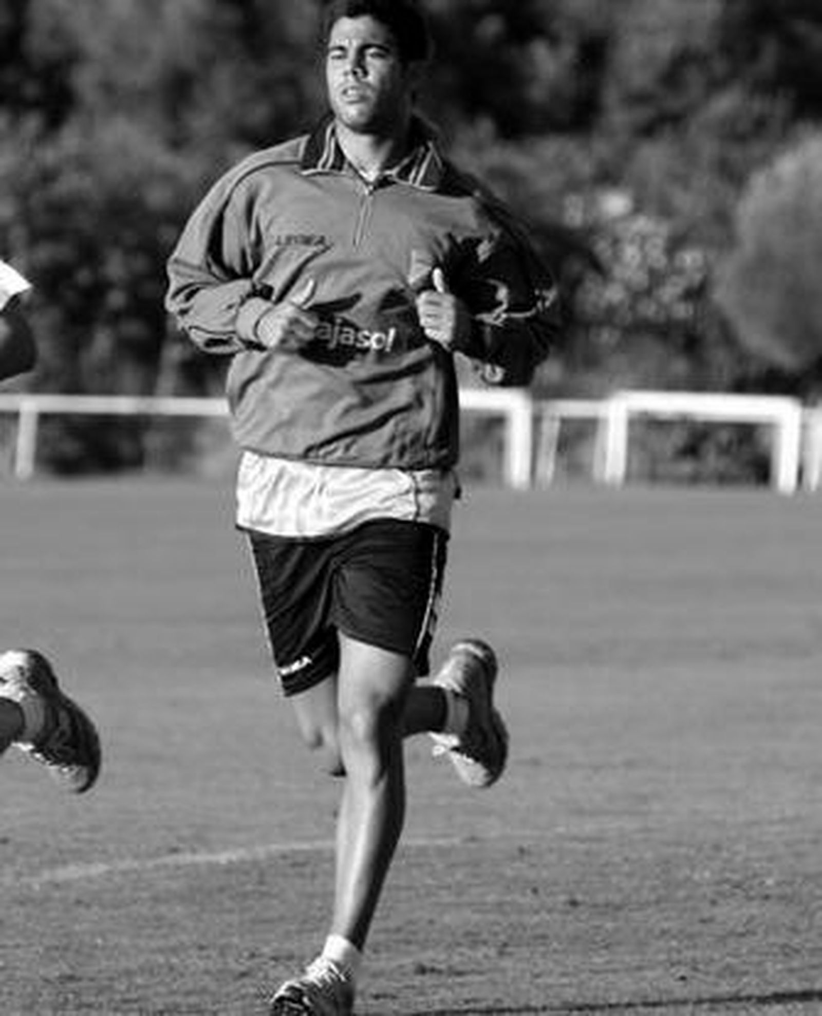 Aythami se retiró del entrenamiento con una contractura.