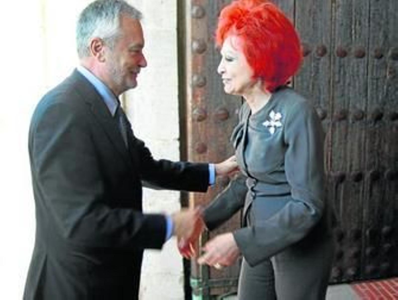 Juana de Aizpuru celebra sus cuatro décadas de compromiso con el arte