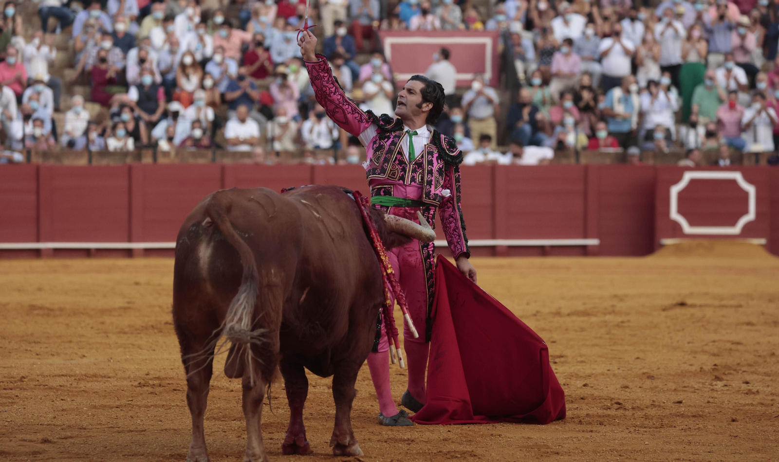 Las imágenes del triunfo de Morante en San Miguel