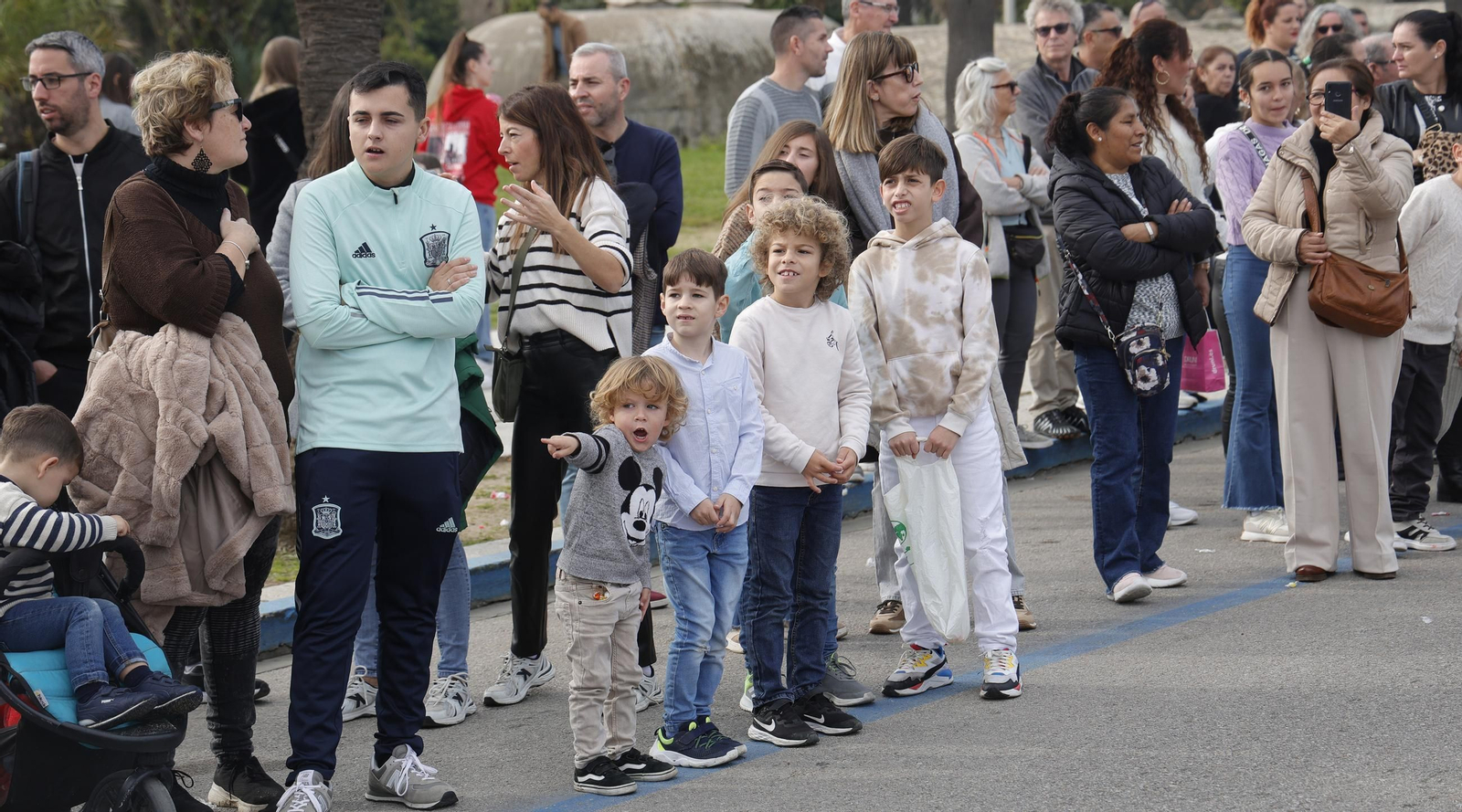 Fotos de la cabalgata de Reyes Magos 2025 en La Línea