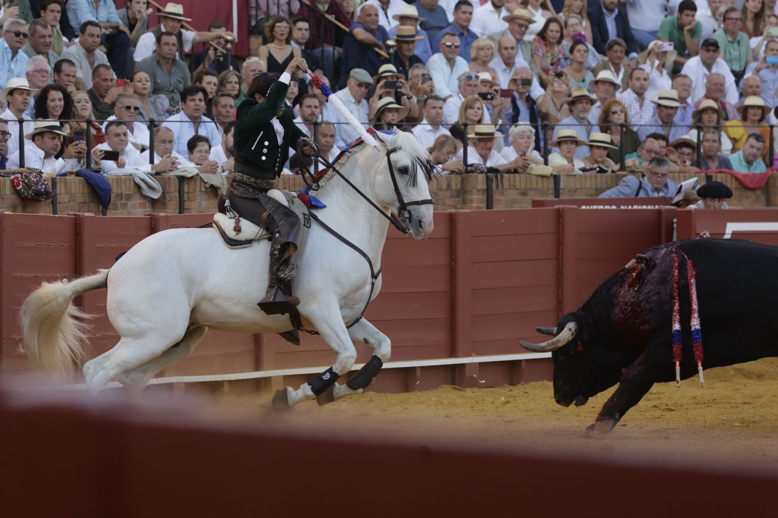 Imágenes de la corrida de rejones en la Maestranza de Sevilla