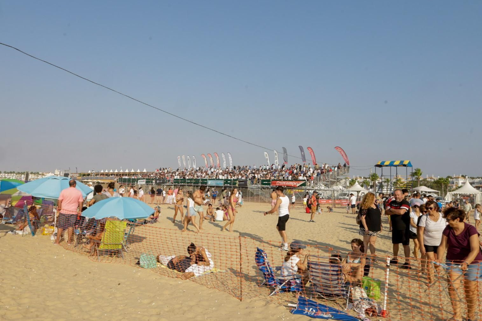 Imagen de la segunda jornada del ciclo final de las Carreras de Caballos de Sanlúcar 2025