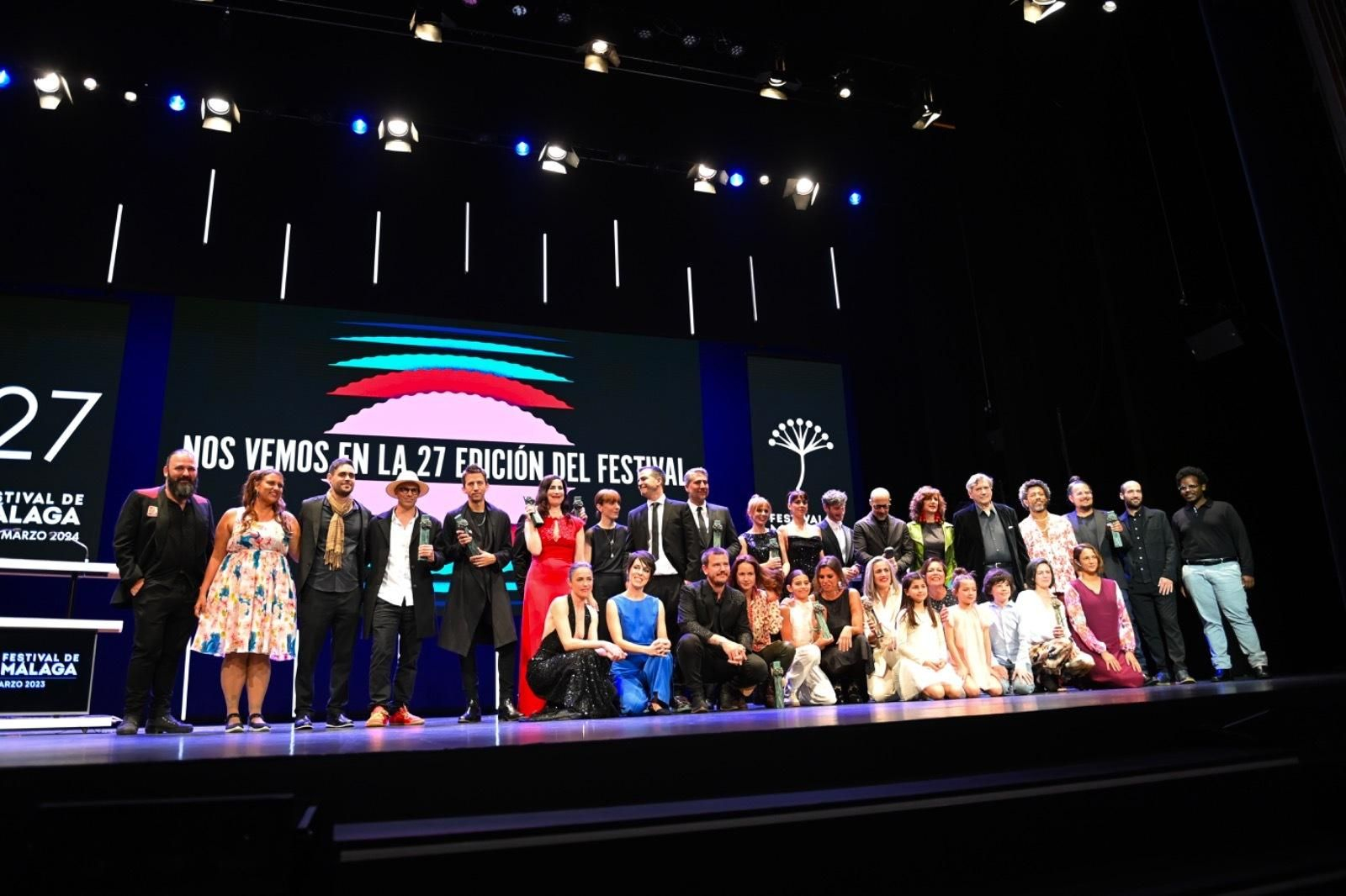 Foto de familia con los premiados del 26 Festival de Málaga. Foto de familia con los premiados del 26 Festival de Málaga.