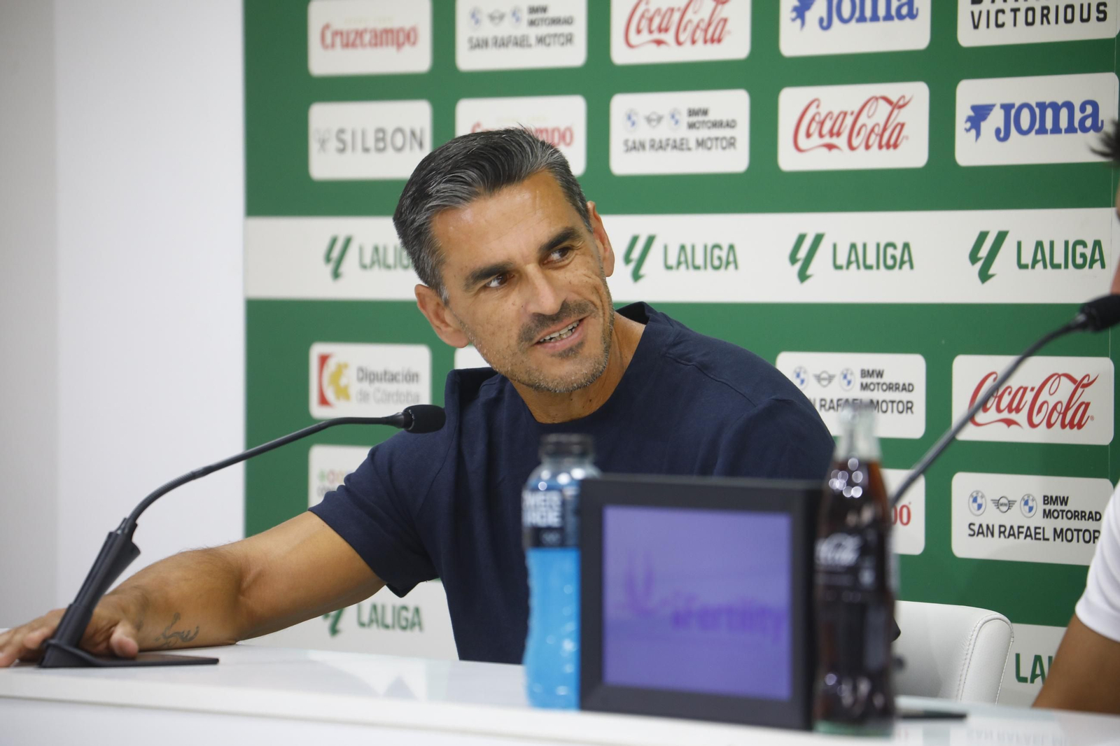 Las mejores fotos de la presentación de Ignasi Vilarrasa como nuevo jugador del Córdoba CF
