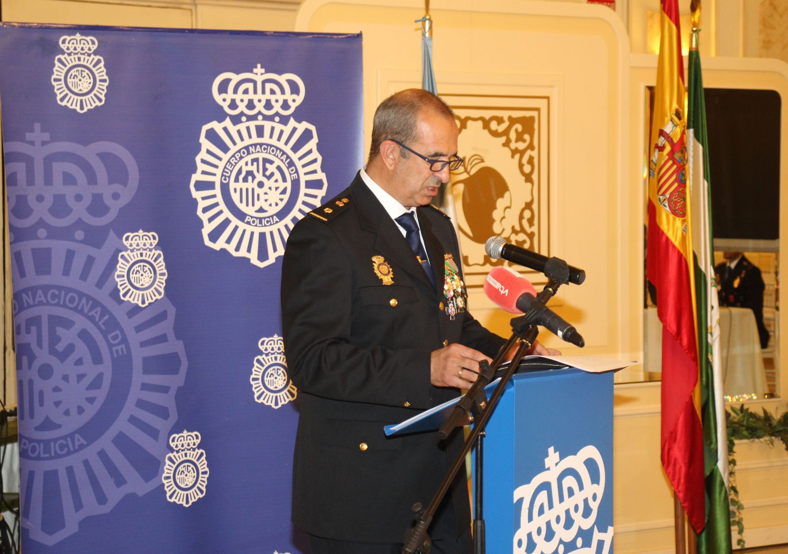 La celebración de la festividad de la Policía Nacional en Lucena, en imágenes