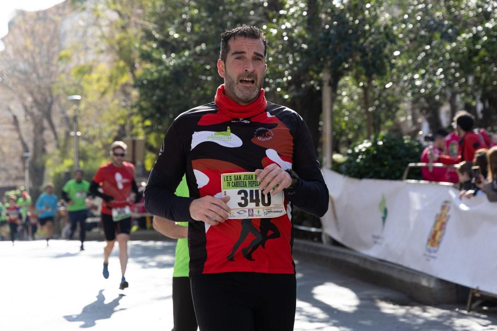 Deporte y solidaridad se unen en la IV Carrera Popular IES San Juan Bosco, en imágenes