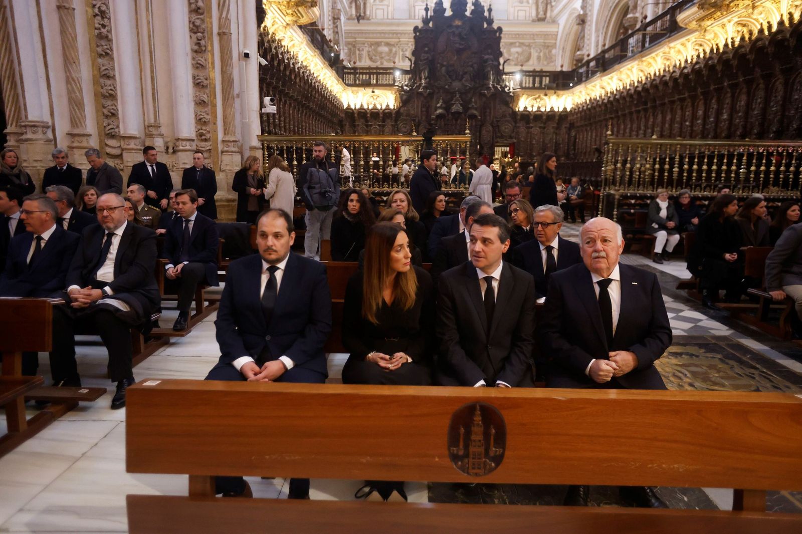 Las imágenes del funeral en Córdoba por las víctimas de la tragedia de Adamuz
