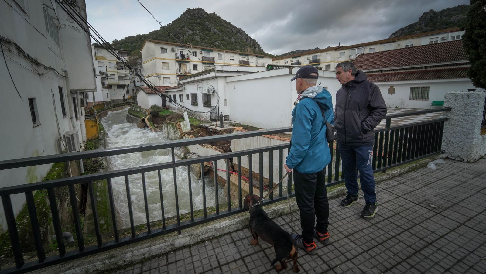 Imágenes de los torrentes de agua por las calles de Ubrique