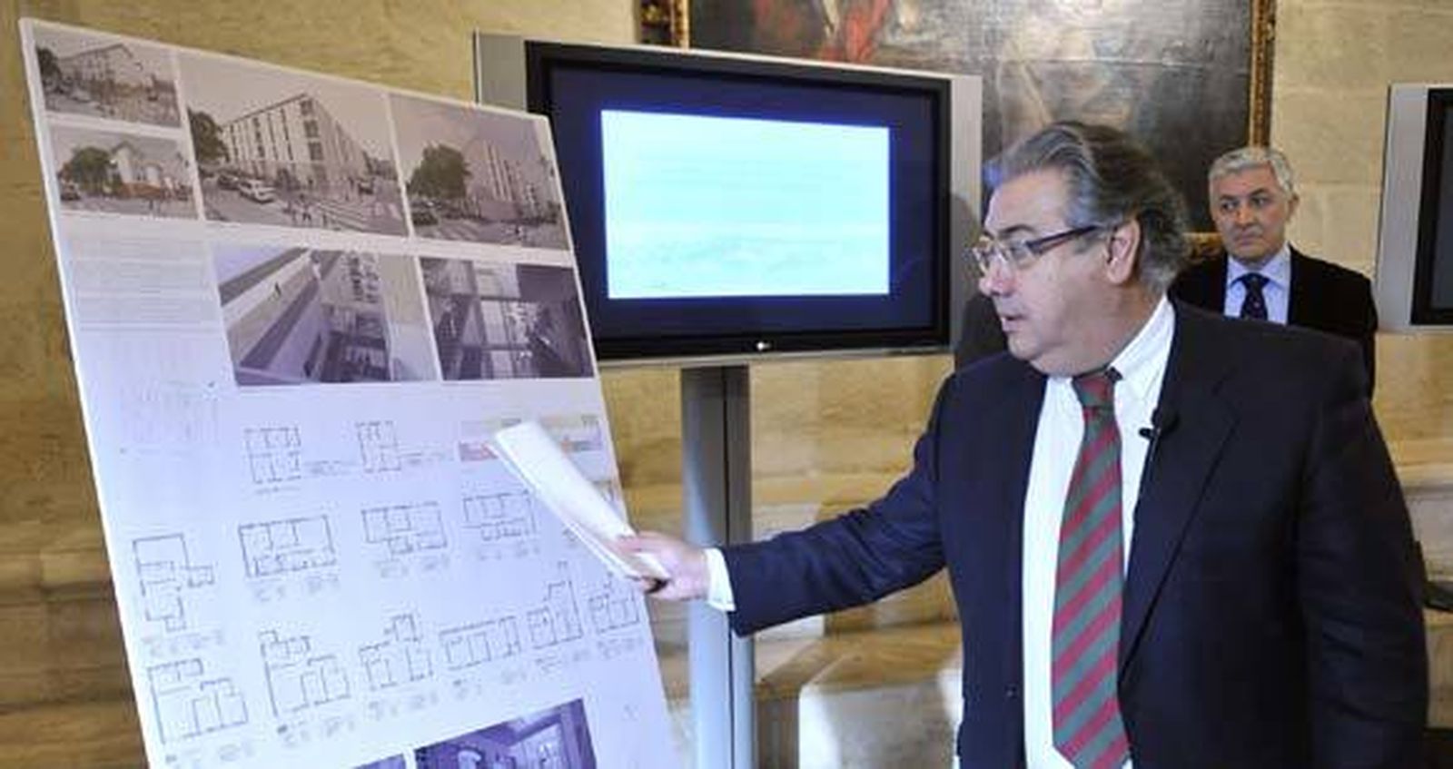 Zoido sostiene que los nuevos pisos de Los Pajaritos se iniciarán en mayo