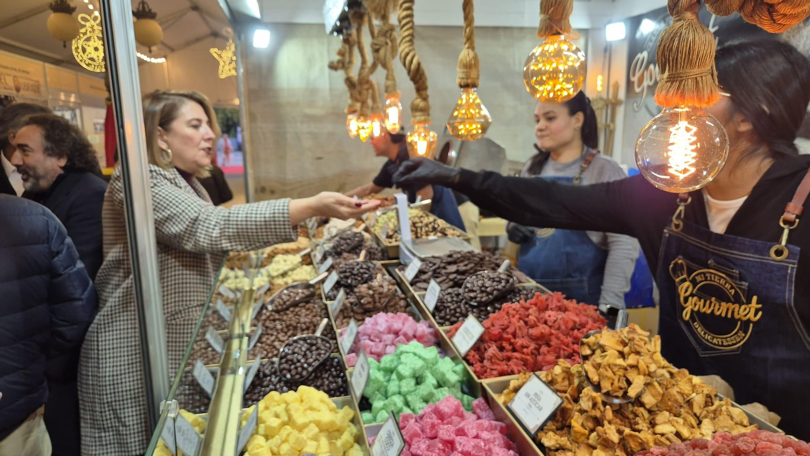 Inauguración de la carpa navideña del Paseo de la Victoria