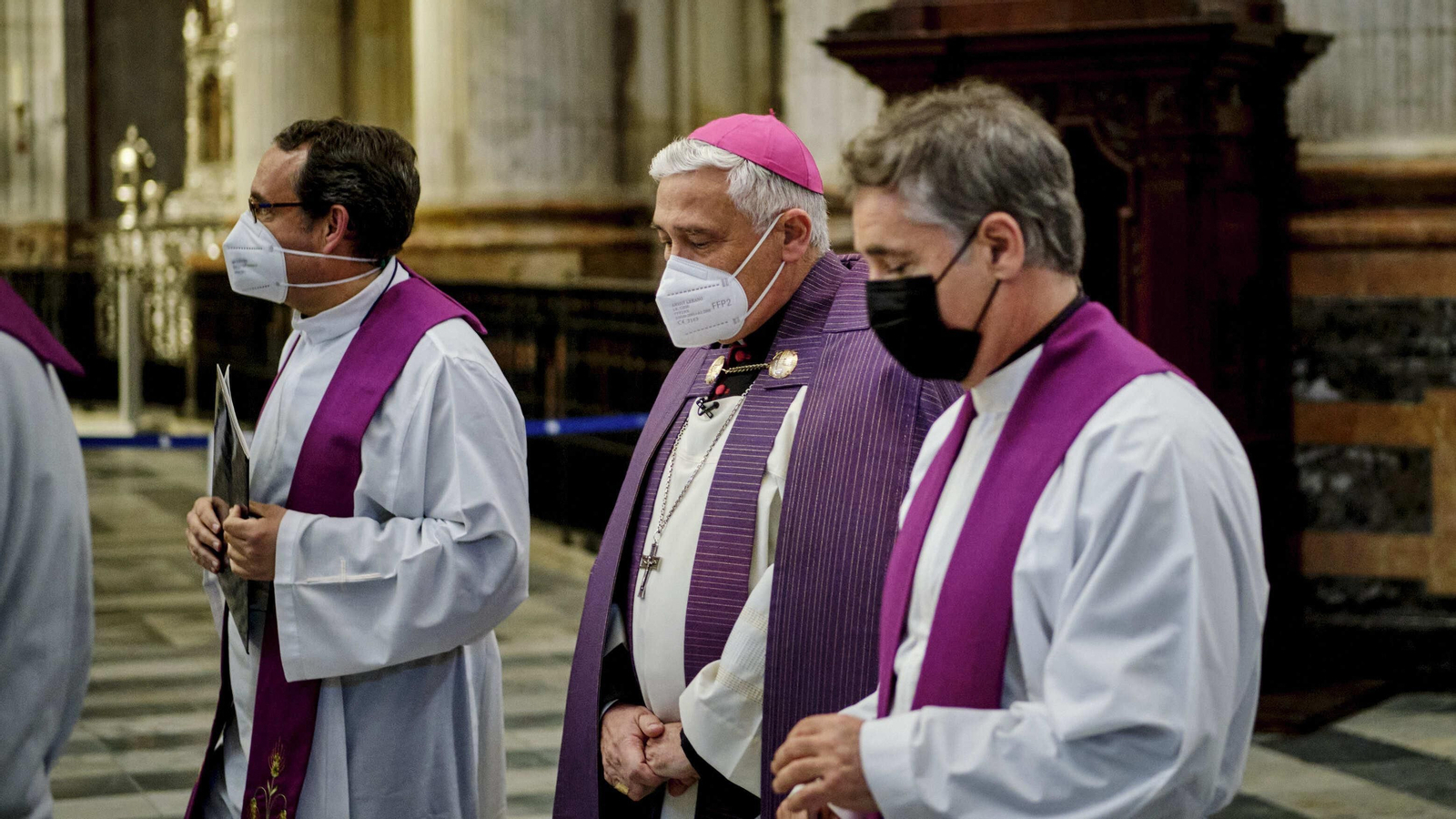 Vía Crucis de Piedad en el interior de La Catedral.