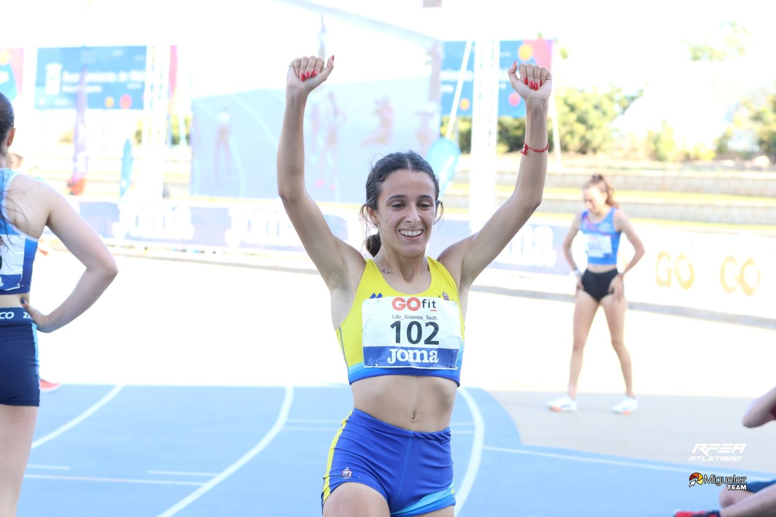 Alejandro Nuñez y el 4x100 del Nerja, campeones de España sub 18 en Málaga