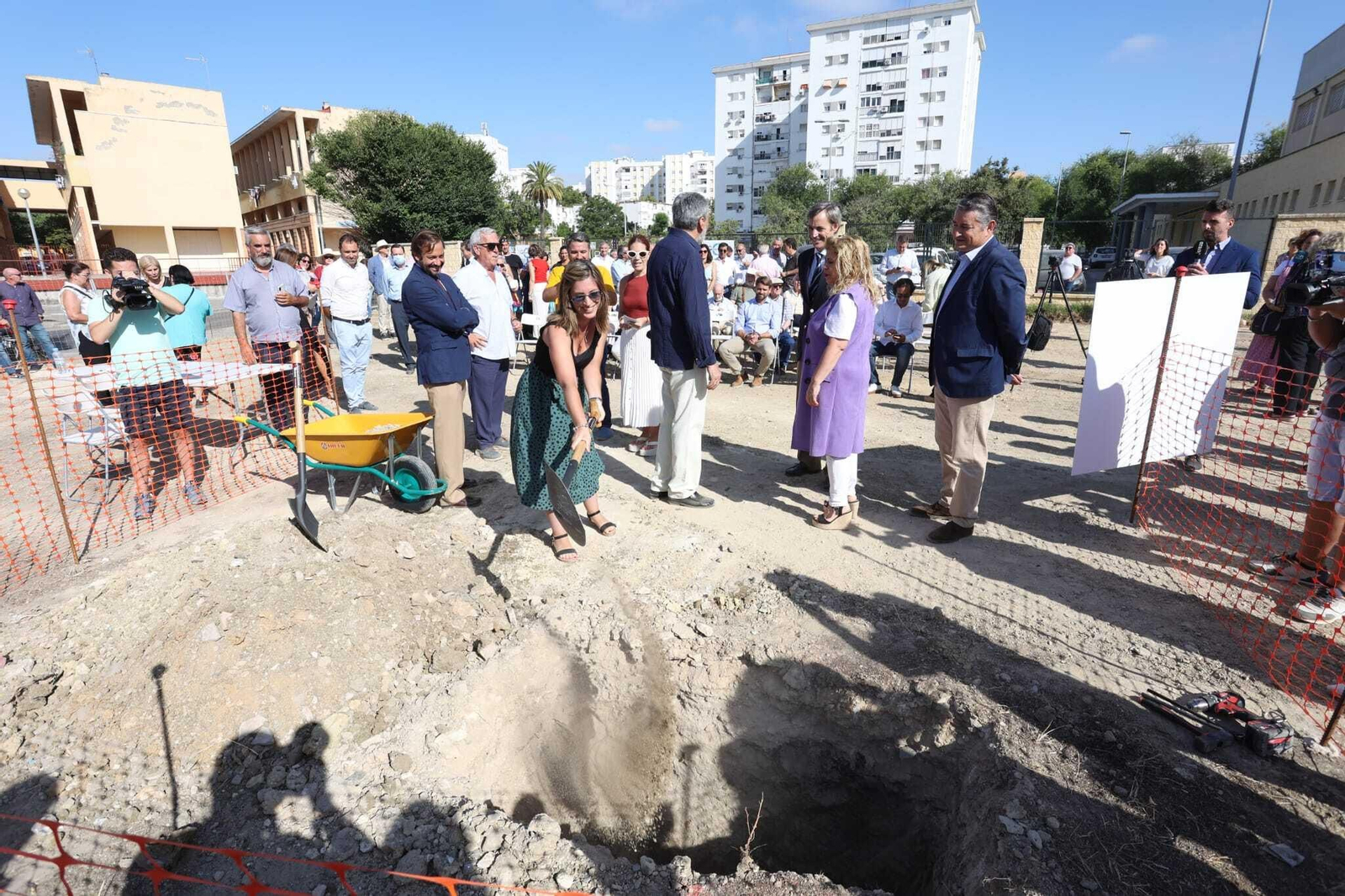 Acto de colocación de la primera piedra de la futura sede de Proyecto Hombre en Jerez
