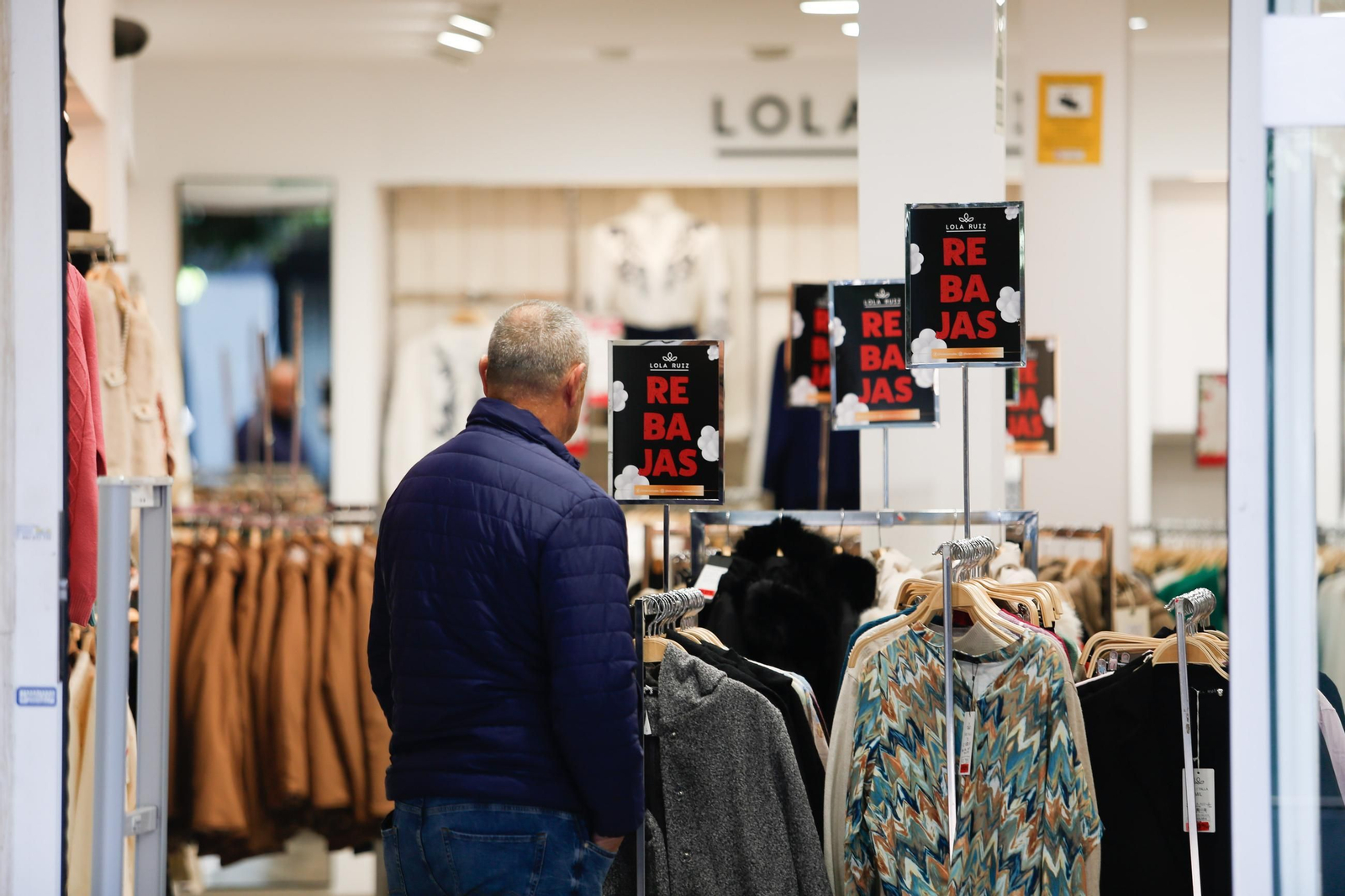 En imágenes, el inicio de las rebajas de enero en el Campo de Gibraltar