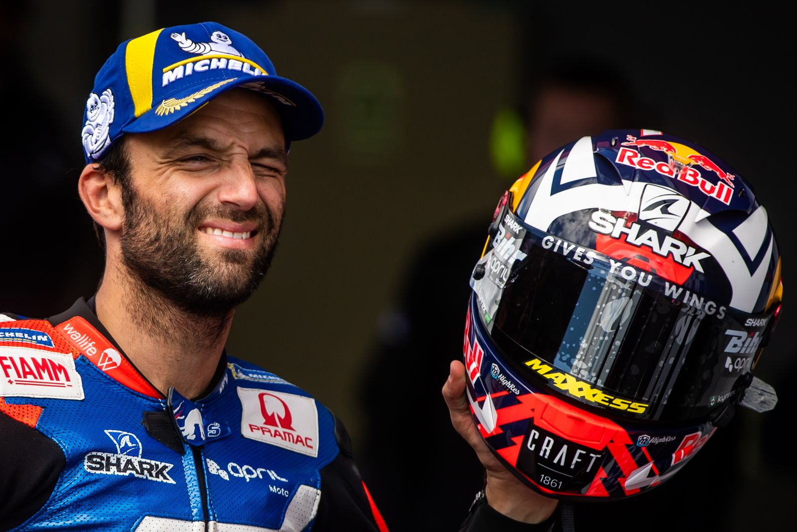 Johann Zarco celebra su 'pole' en MotoGP