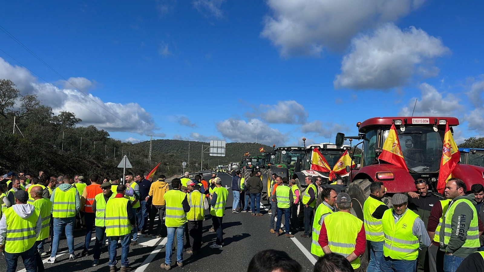 Las protestas de los agricultores en la provincia de Córdoba, en imágenes