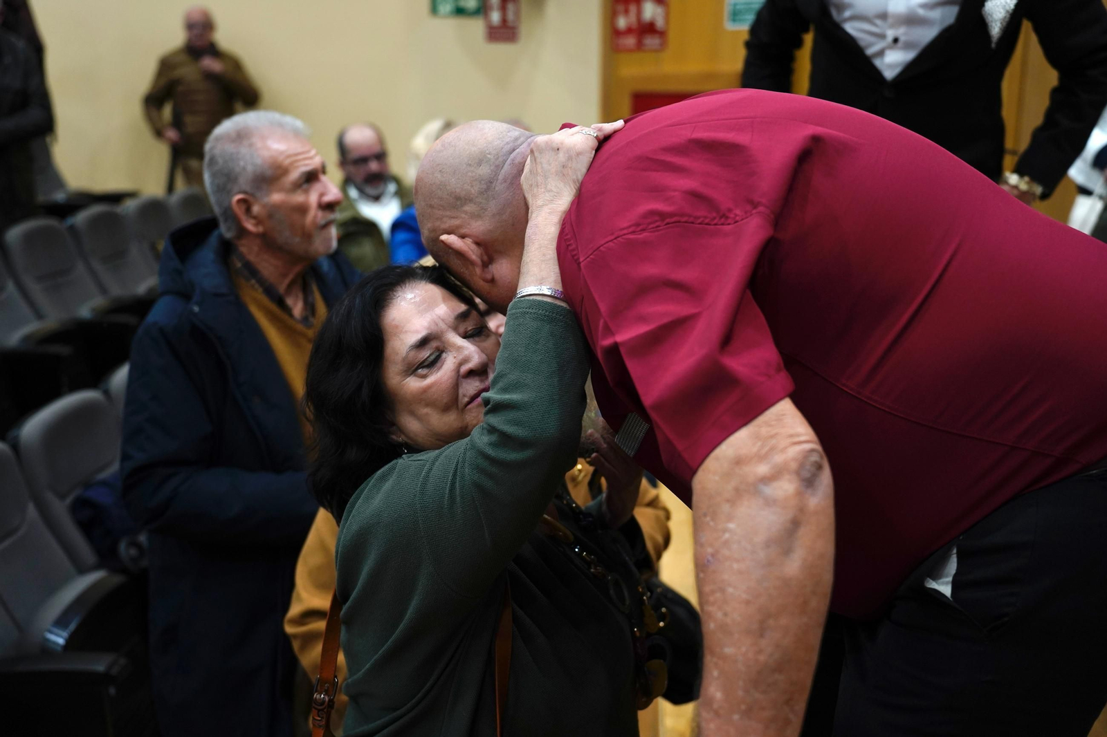 Fotos de la entrega del premio Ateneo José Román de Algeciras 2025 a Juan Moya