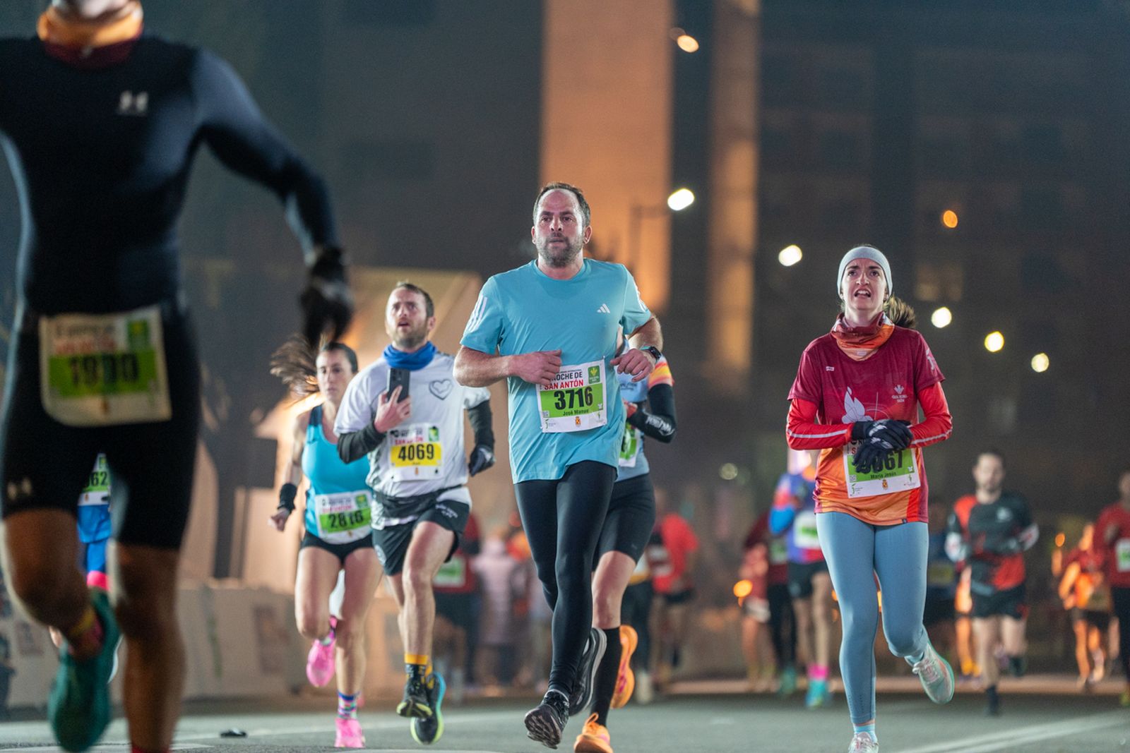En imágenes: búscate en tu llegada a meta de la Carrera de San Antón 2026 (7)