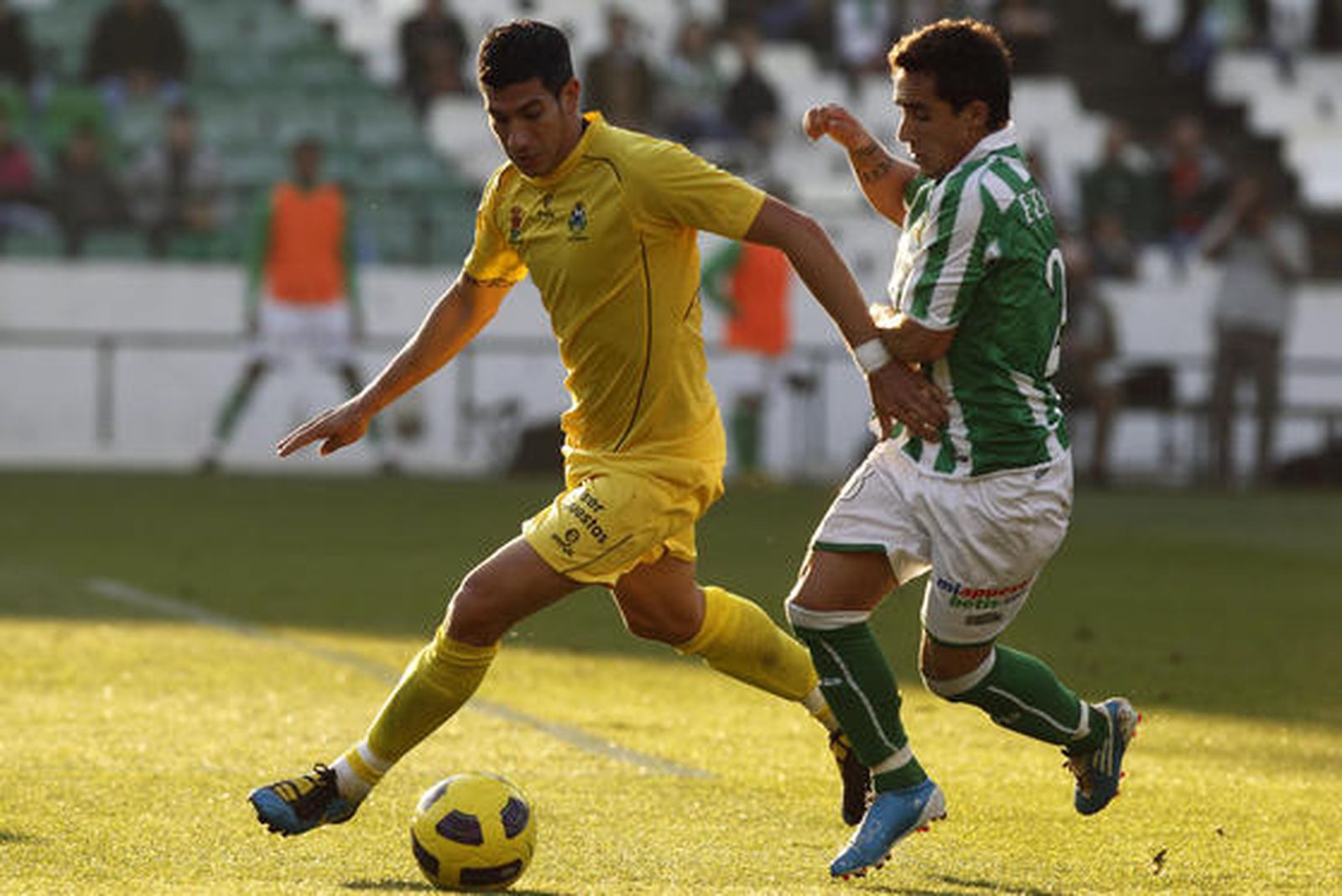 El Betis siguen mostrándose sólido en el Villamarín al ganar 3-0 al Alcorcón. / Antonio Pizarro