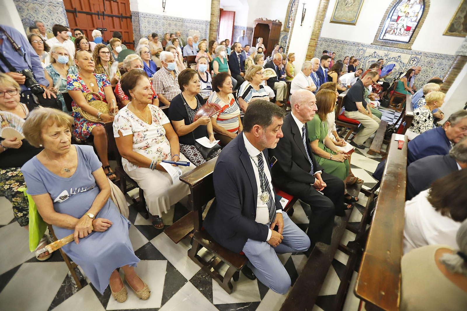Imágenes de la Santa misa e imposición de medallas a los nuevos hermanos en la CInta