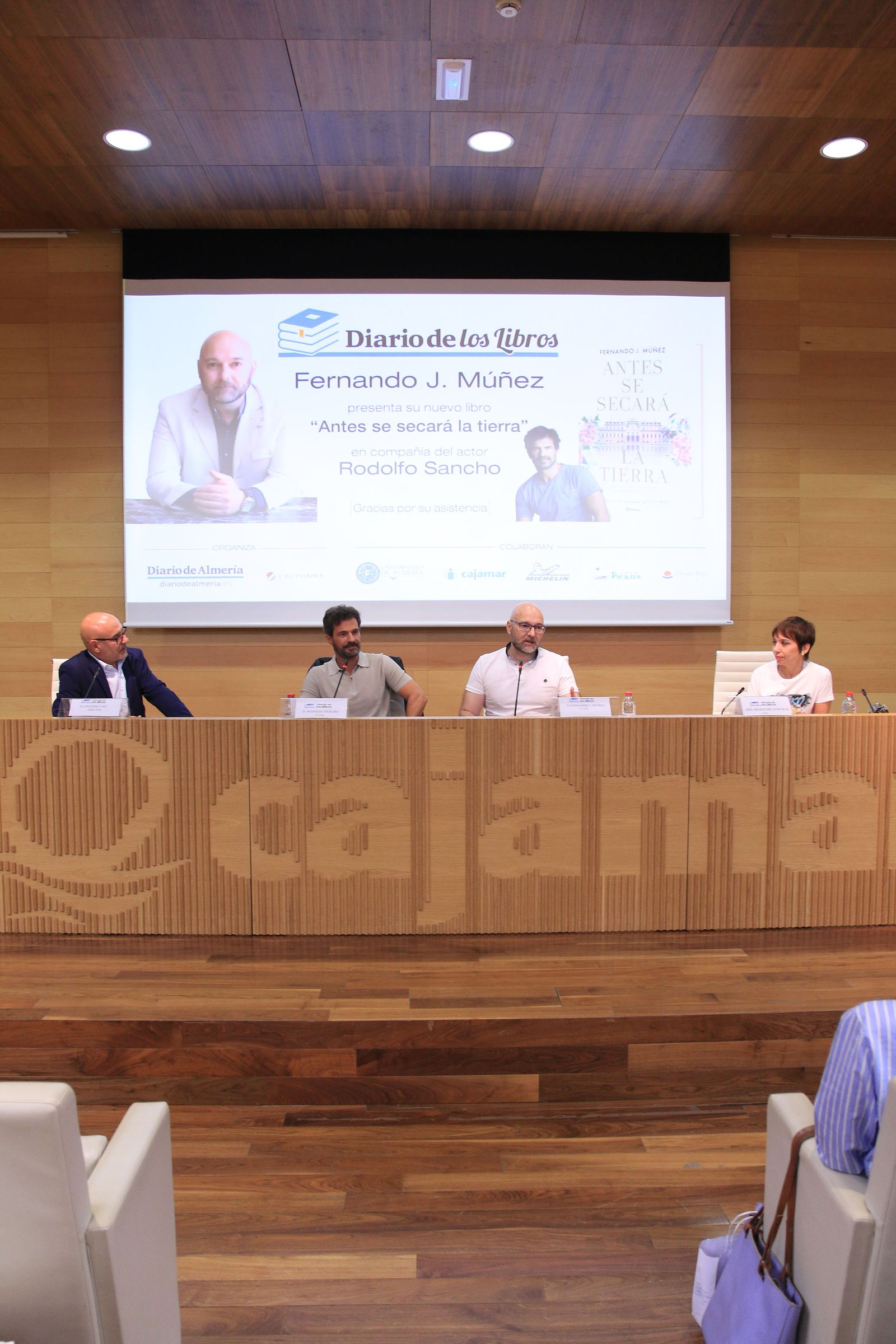 Diario de los Libros, con Fernando J. Múñez y su novela 'Antes se secará al tierra'