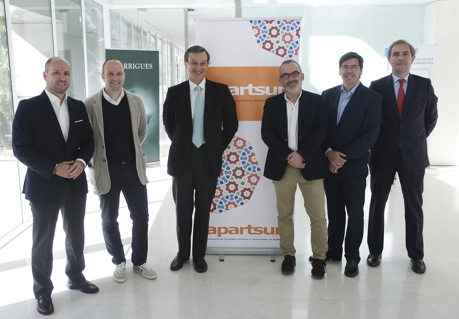 Ignacio Ambes, Carlos de Juan, Hilario Echevarría, Juan Lasheras, Juan Díez y Carlos Rapallo.