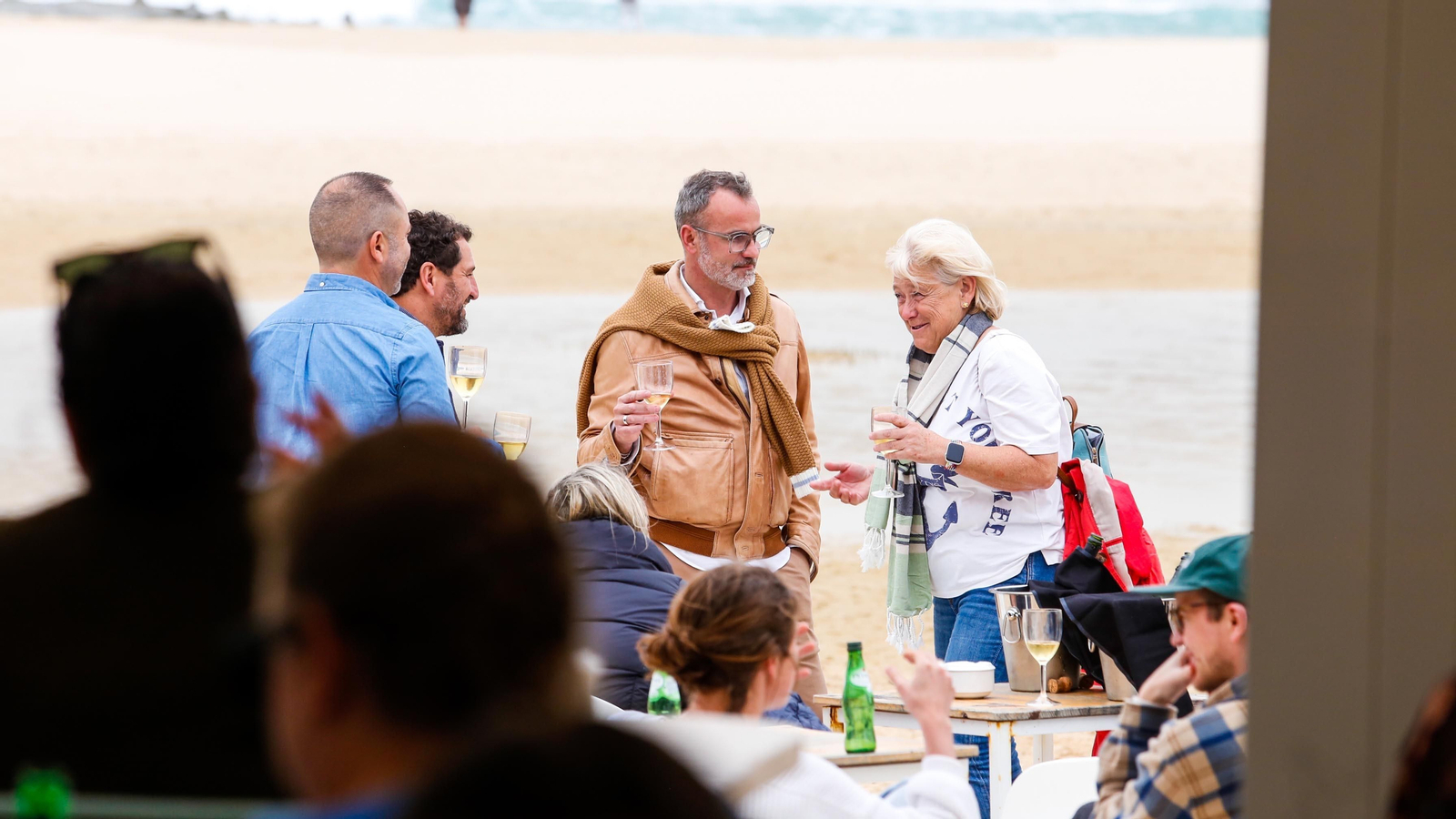 Un día de levante en Tarifa, en imágenes