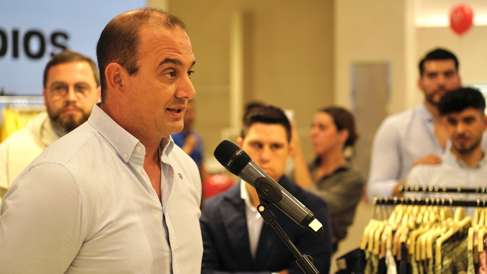 Fotos de la apertura de la marca Álvaro Moreno en el Centro Comercial Puerta Europa de Algeciras