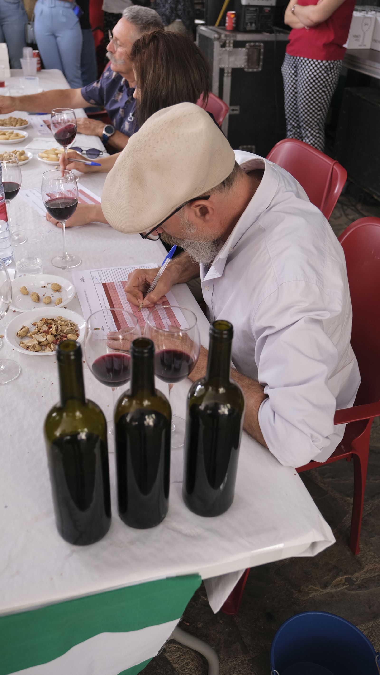 Imágenes del concurso de cata de vinos de las Fiestas de Abrucena 2022