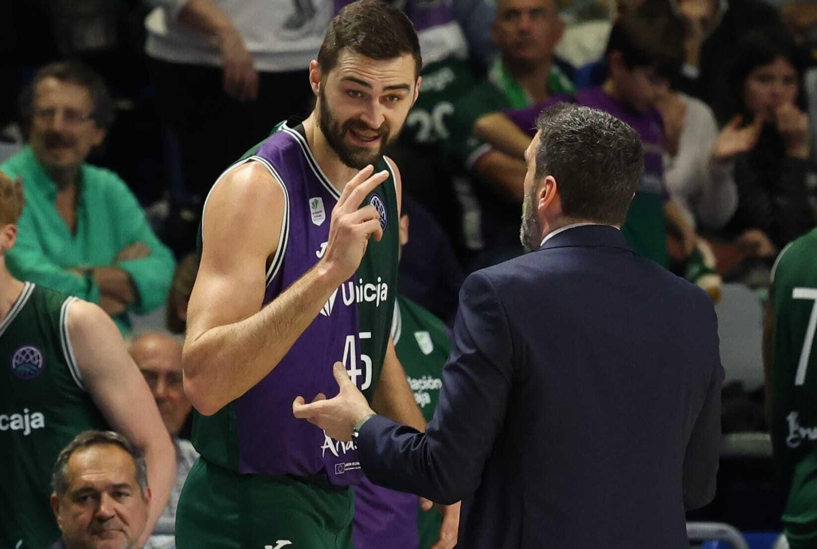 El Unicaja-Cholet Basket, en imágenes