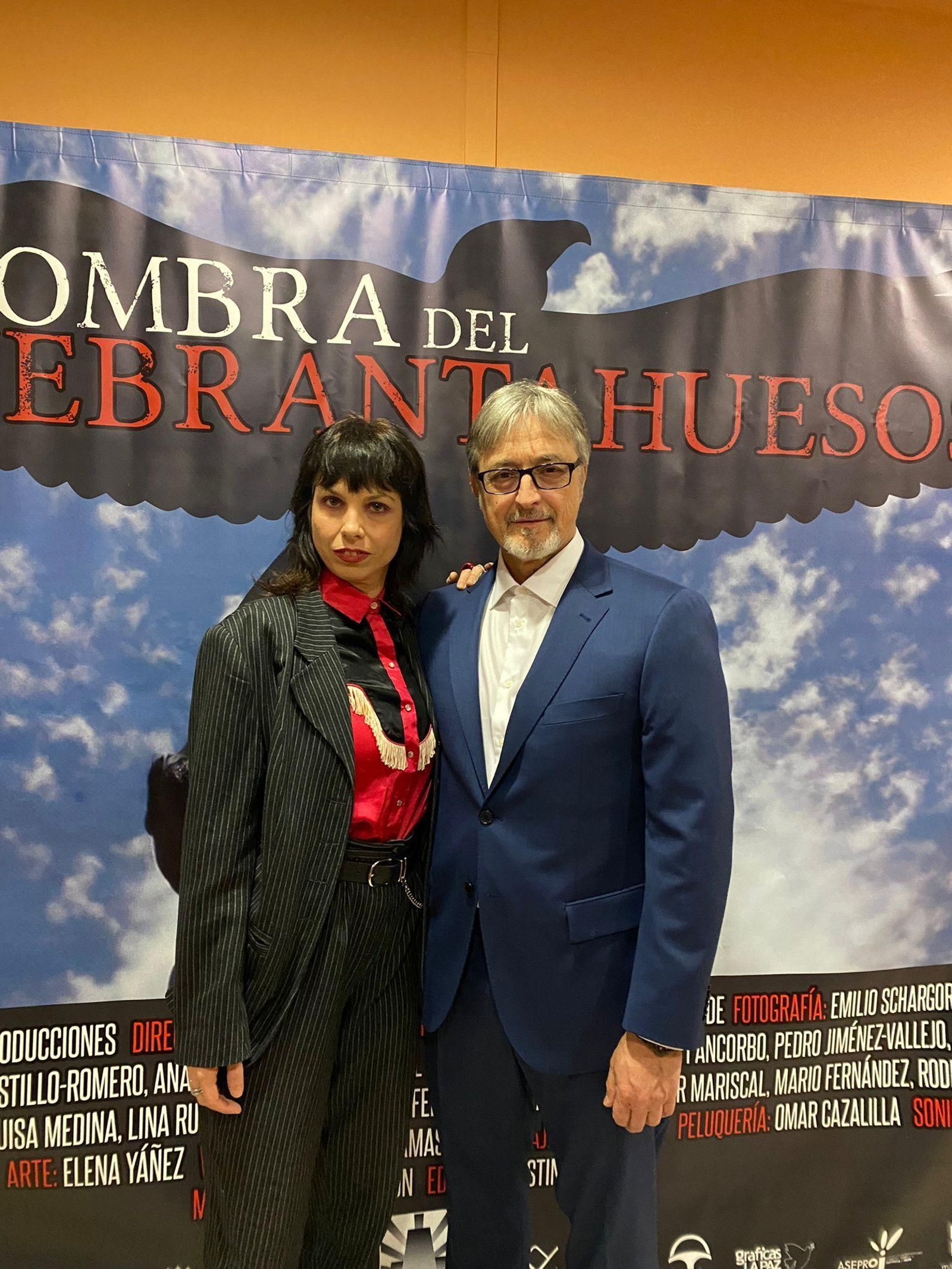 La alfombra roja del preestreno nacional, en Hornos, de la película "La sombra del quebrantahuesos"