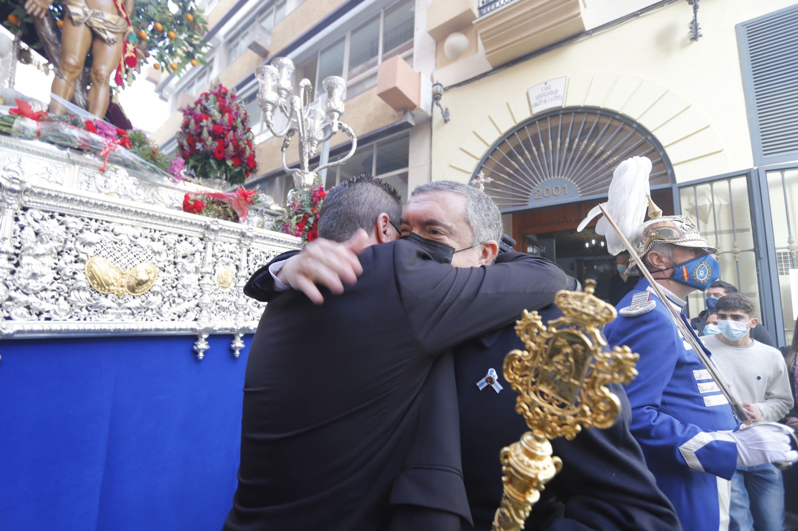 Imágenes del ambiente en la procesión de San Sebastián en Huelva