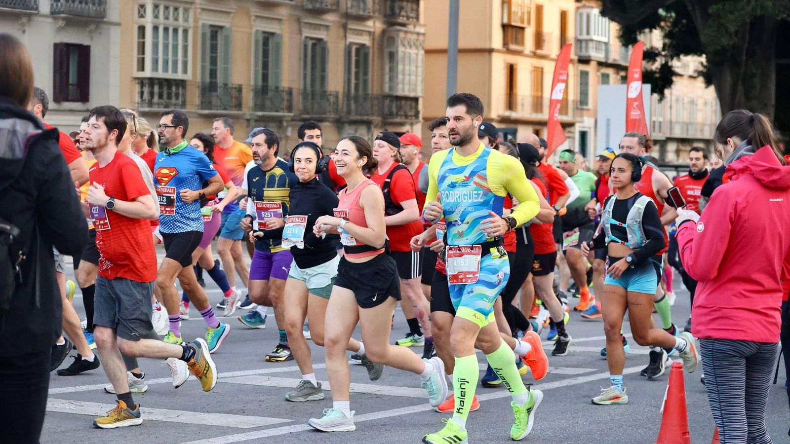 Las mejores fotos de la Maratón de Málaga 2024