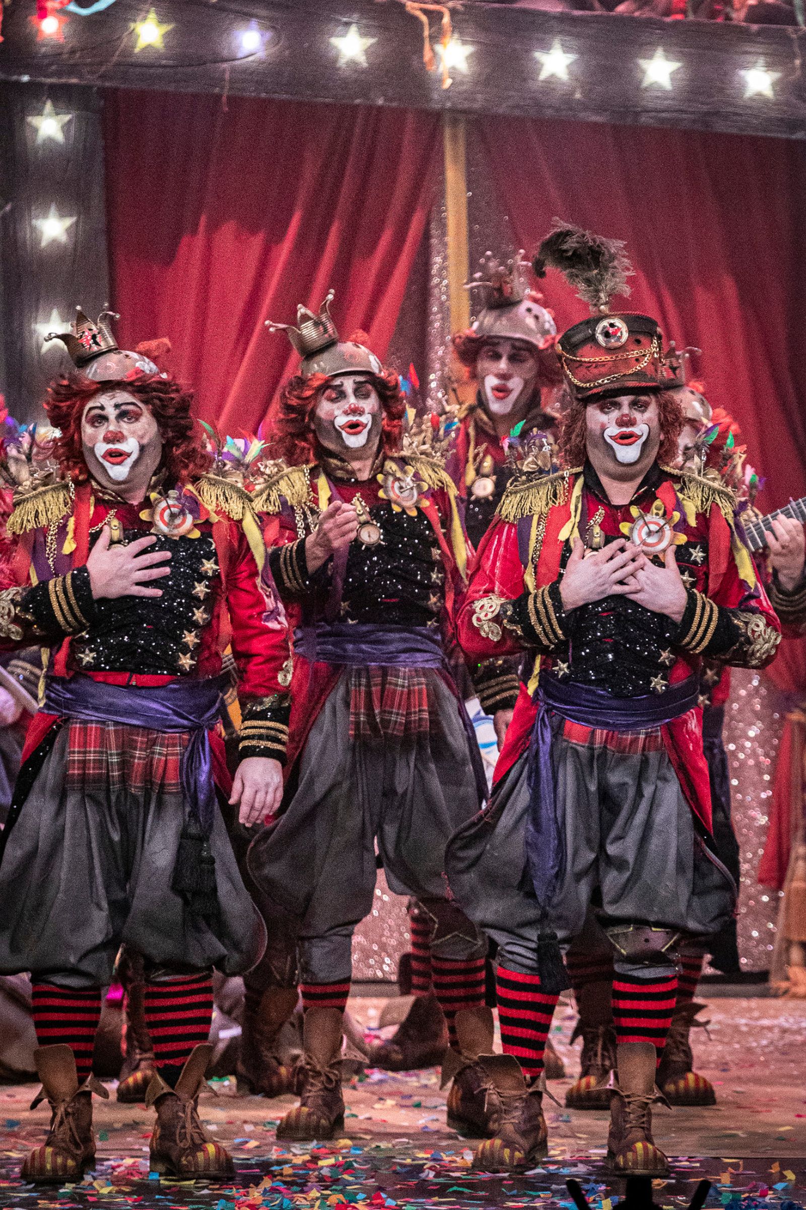 Búscate entre las mejores imágenes de la primera sesión de semifinales del COAC 2025