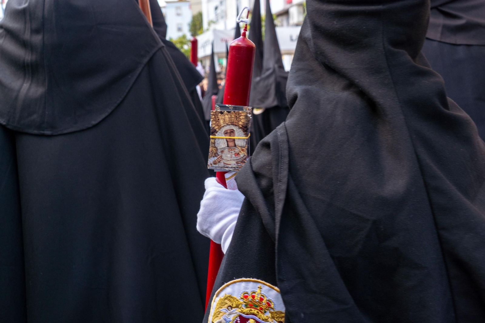 Domingo de Ramos: Imágenes de la procesión de La Sagrada Cena y Maria Santísima del Rosario