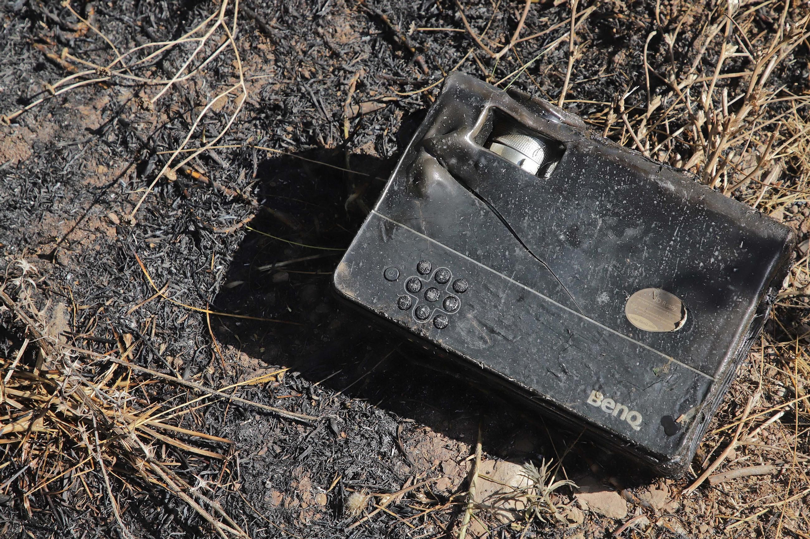 Fotos del incendio cercano al Bahía Park en la calle Sardina de Algeciras