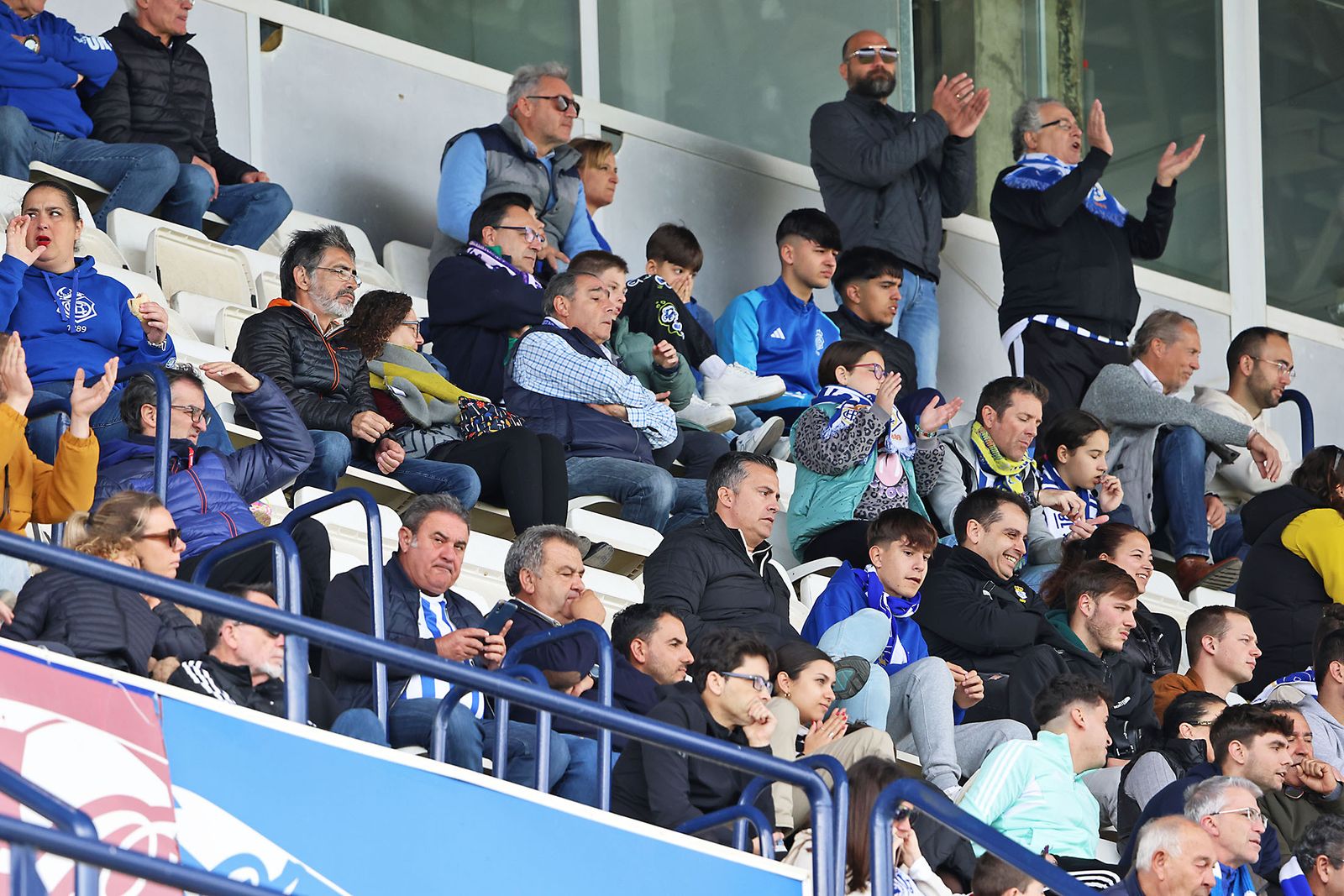 Ambiente en las gradas del Recreativo de Huelva vs AD Ceuta FC