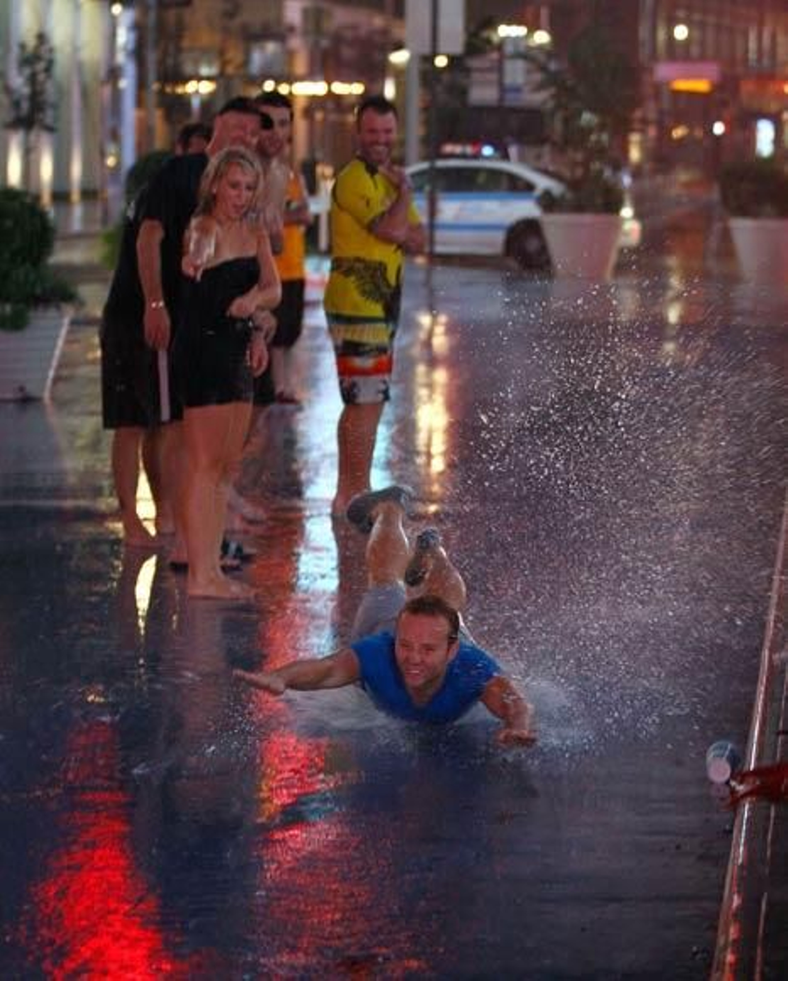 'Irene', degradado a tormenta tropical tras tocar tierra en Nueva York