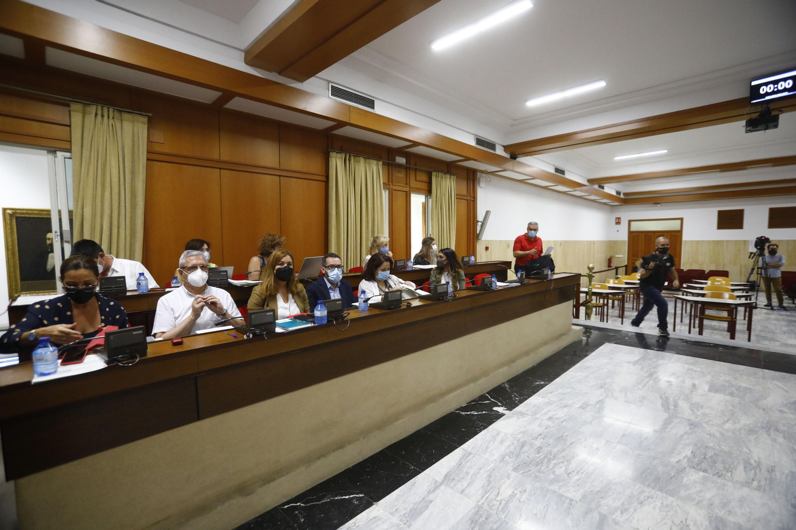 La oposición en un Pleno del Ayuntamiento.