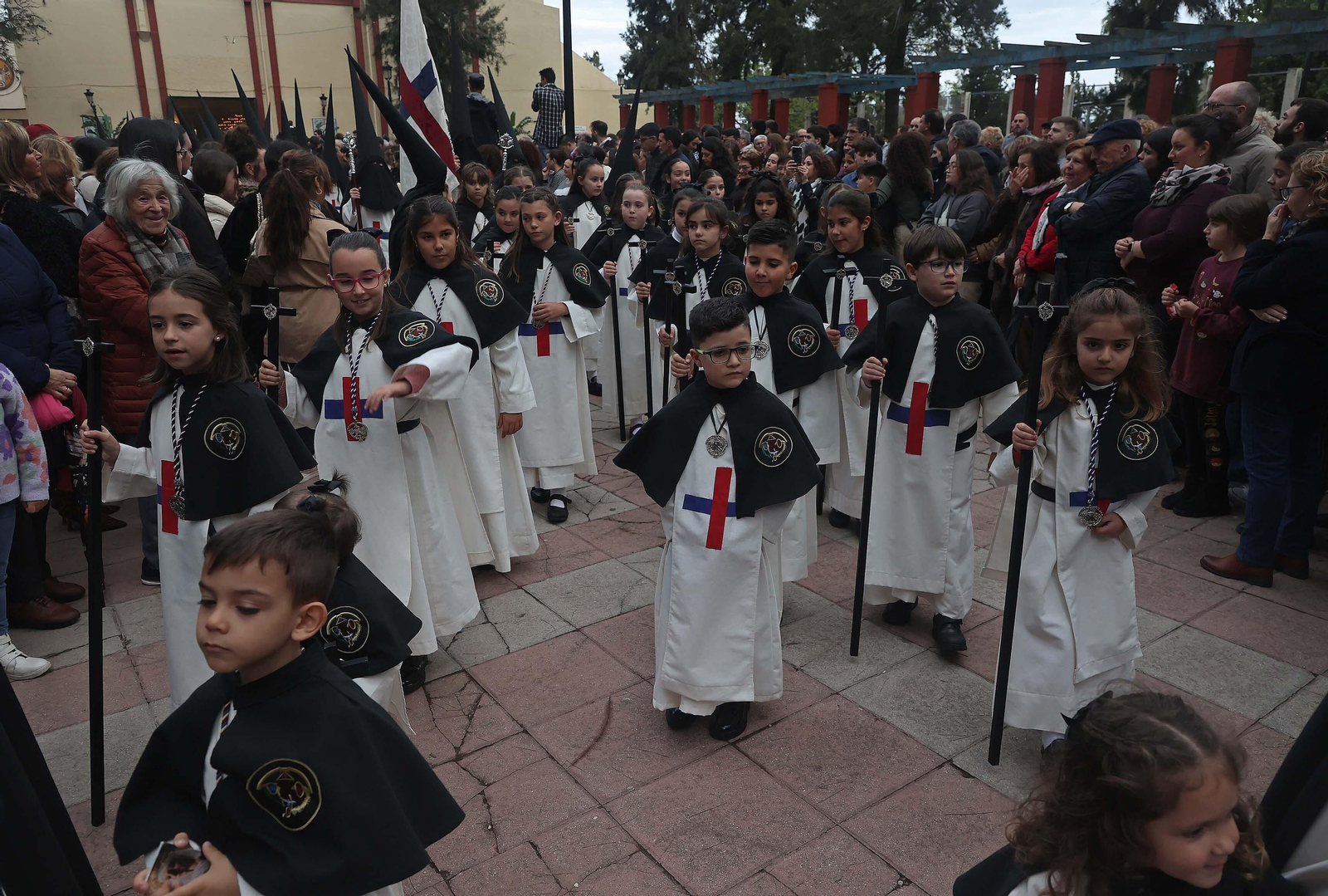 Fotos del Jueves Santo en Algeciras: Tres Caídas y Nazareno