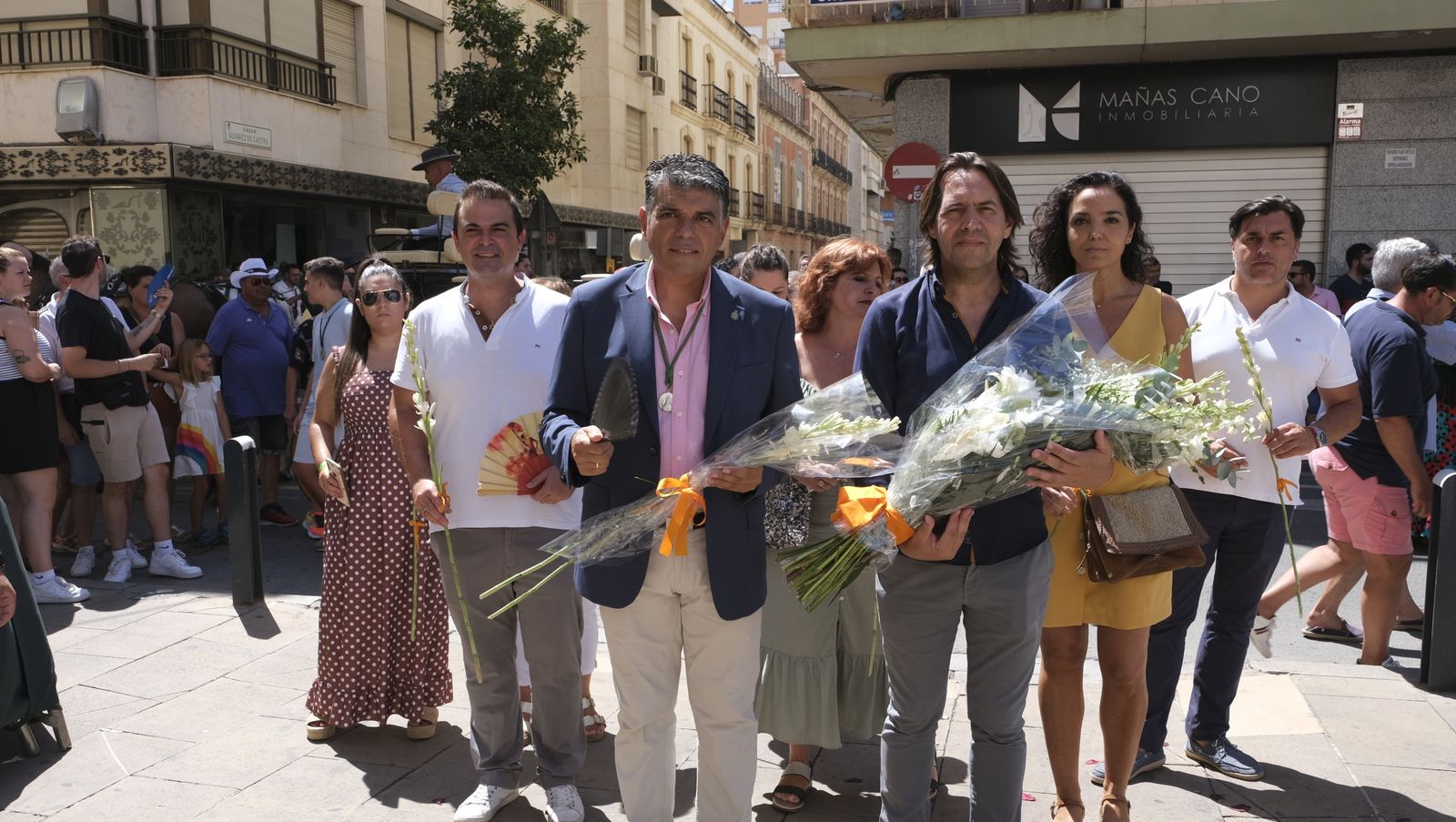 Imágenes de la ofrenda floral a la Virgen del Mar. Feria de Almería 2022