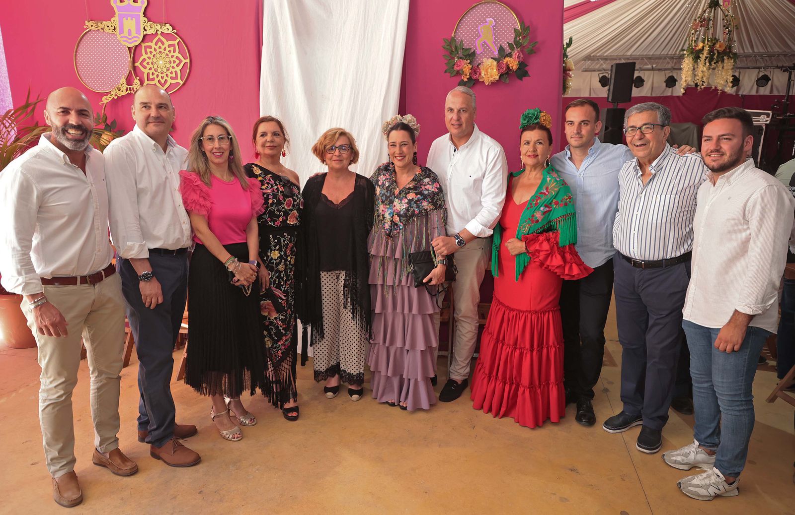 Imágenes de la copa de autoridades y medios de comunicación en la caseta municipal de la Feria Real de Algeciras 2024