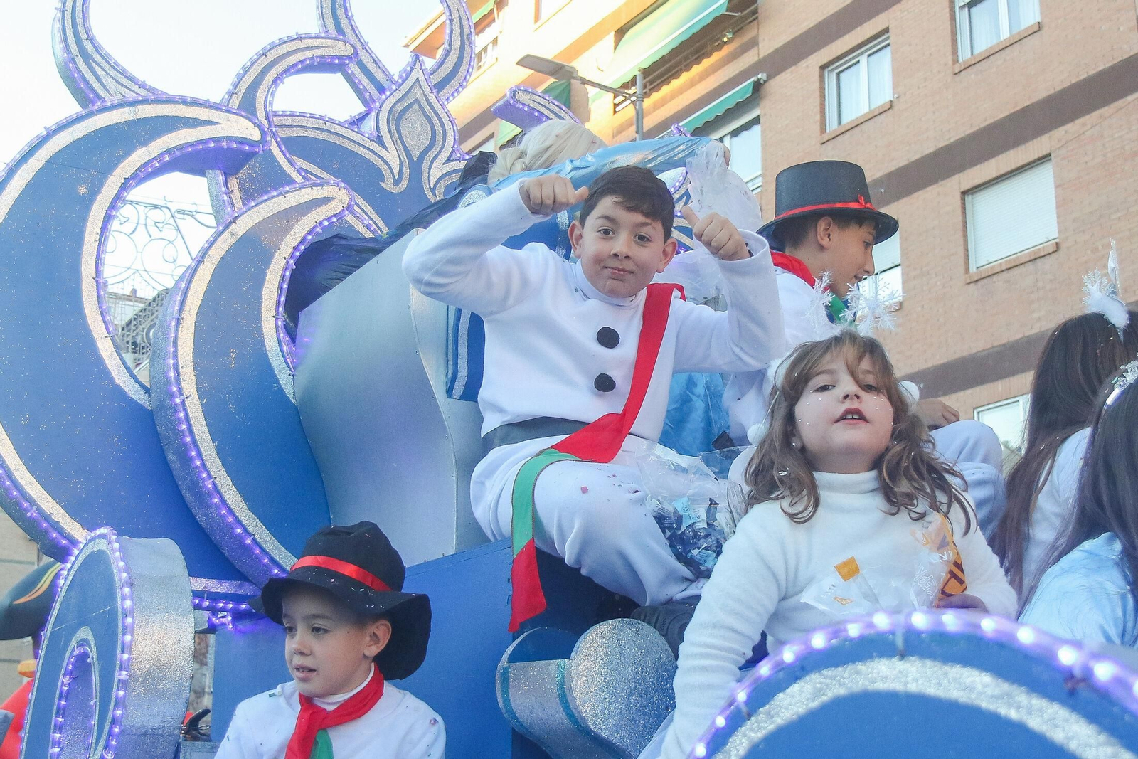 Las mejores imágenes de la cabalgata de Papá Noel en Granada