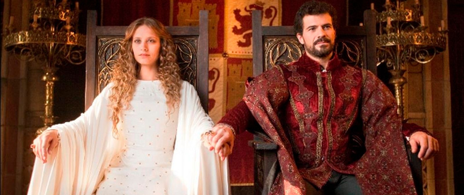 La protagonista Michelle Jenner caracterizada como Isabel La Católica.