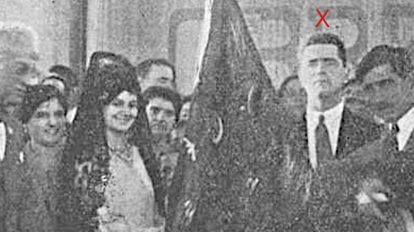 Máximo Salazar (a la derecha) en el verano de 1928, cuando ya no pertenecía al PCE, en un acto de la Colonia Escolar Obrera. A la izquierda de la imagen, el filántropo Elías Ahuja y Andría.