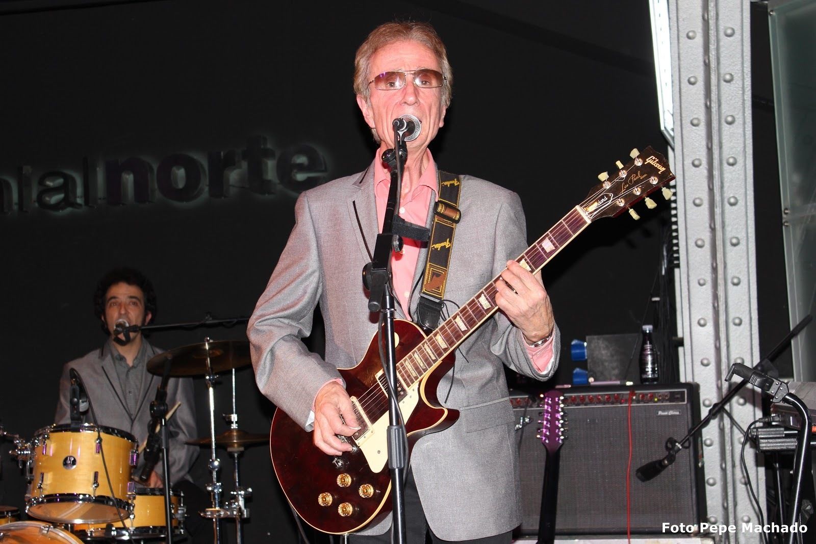 Fallece Carlos Álvarez, la voz tranquila de Los Ángeles