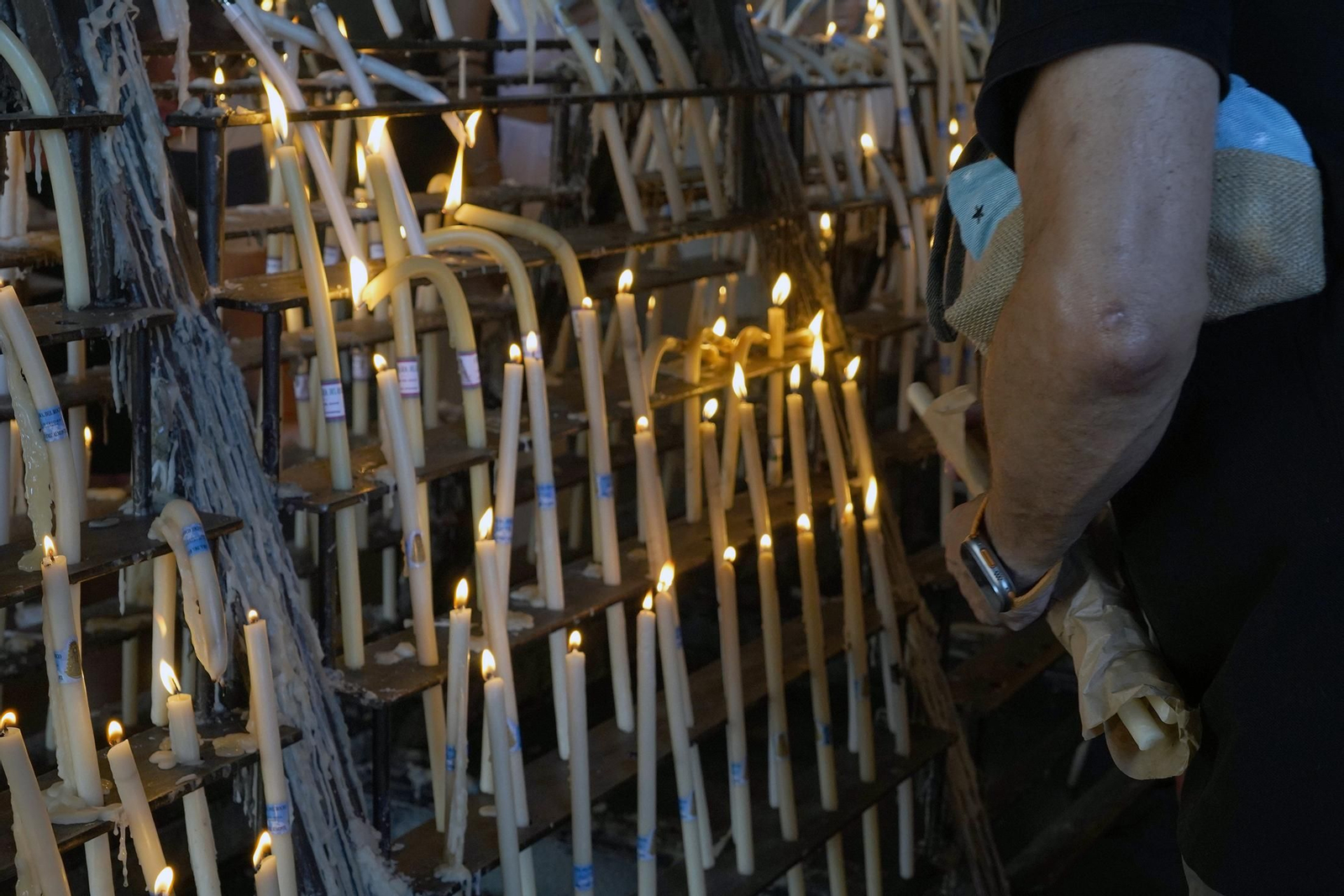 Imágenes del ambiente en la aldea durante el domingo de Rocío Chico