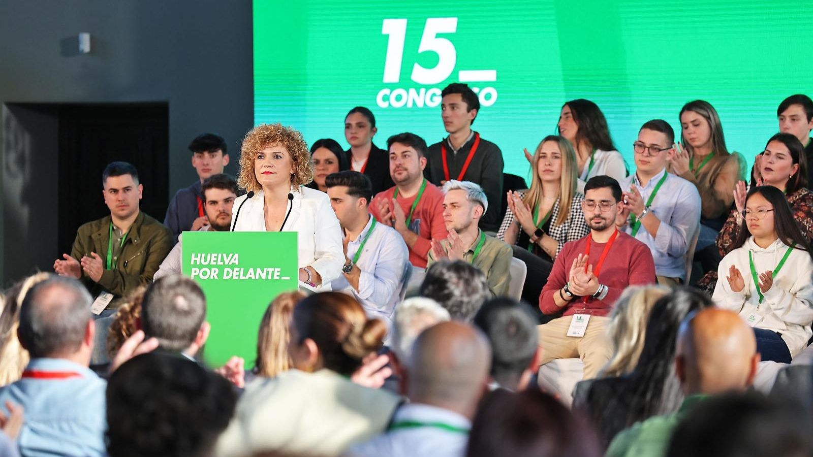 María Eugenia Limón durante su intervención en el congreso socialista celebrado en El Rocío. María Eugenia Limón durante su intervención en el congreso socialista celebrado en El Rocío.