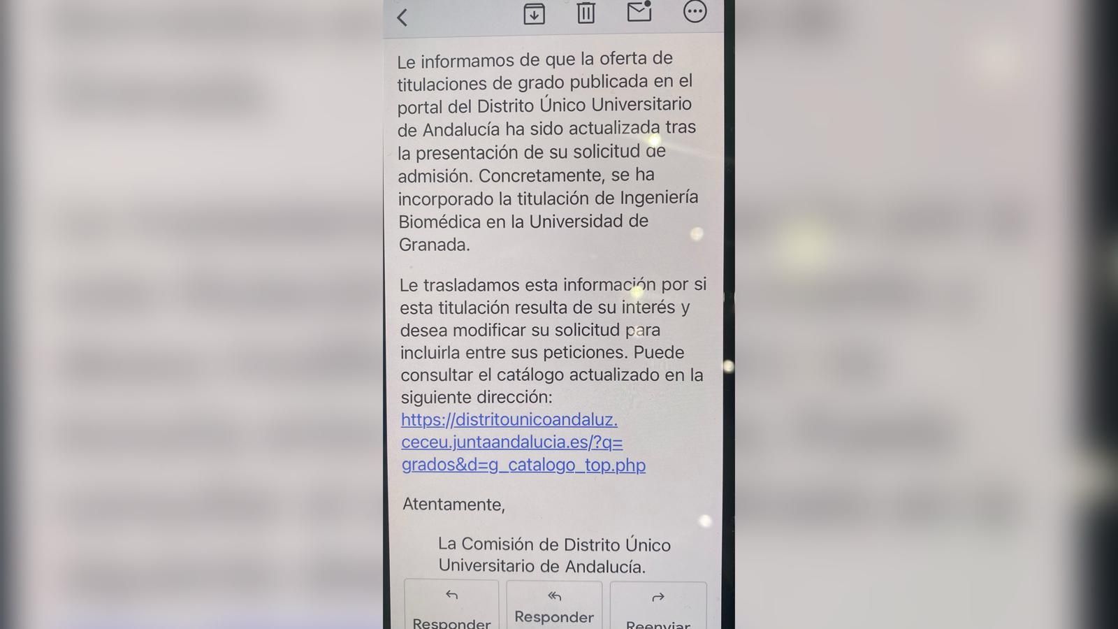 Correo que recibió un estudiante. Correo que recibió un estudiante.
